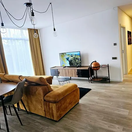 Apartment 3 2 Beds 1 Sofa-bed With Garden