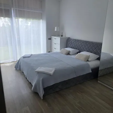 3 2 Beds 1 Sofa-bed With Garden