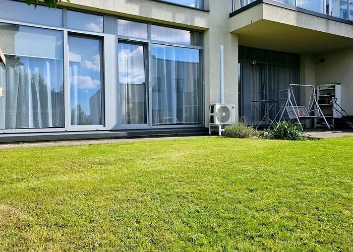 3 2 Beds 1 Sofa-bed With Garden