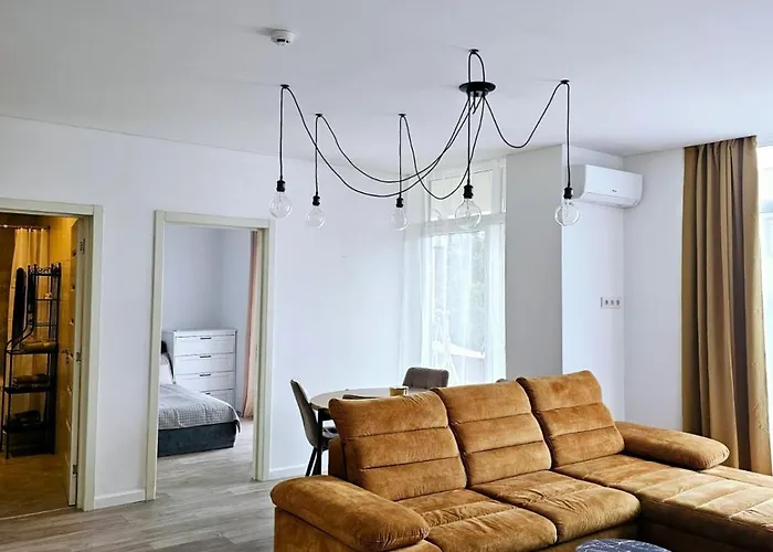 3 2 Beds 1 Sofa-bed With Garden Апартаменты *